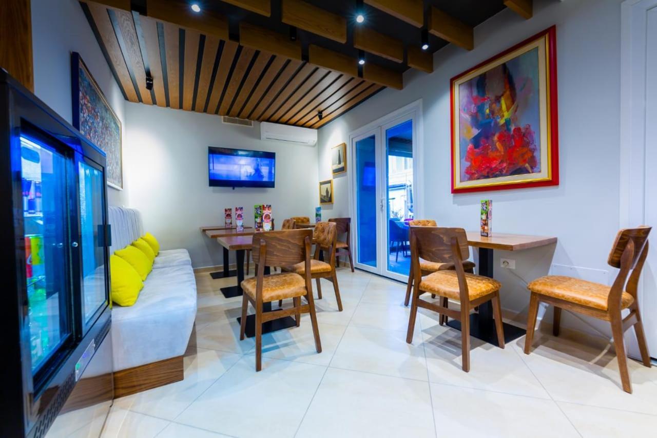 Art Hotel ติรานา ภายนอก รูปภาพ